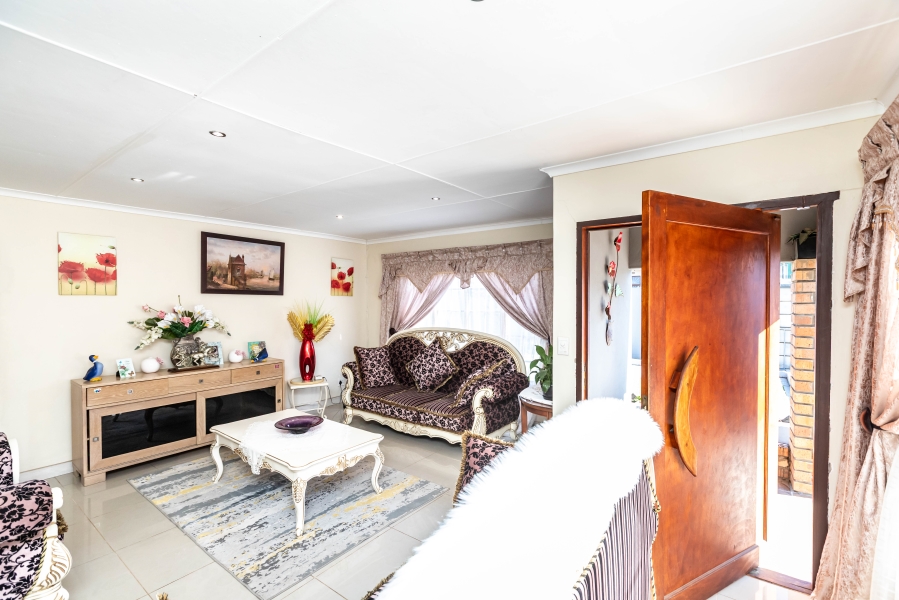 3 Bedroom Property for Sale in Summerpride Eastern Cape